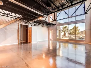 Photo #2: 2145747 Listing 