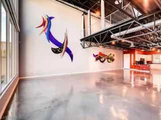 Photo #5: 2145747 Listing 