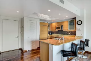 Photo #5: 2145755 Listing 