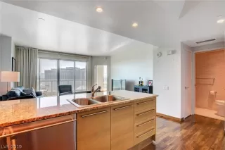 Photo #6: 2145755 Listing 