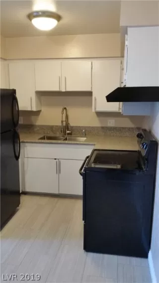 Photo #1: 2145759 Listing