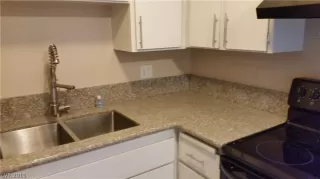 Photo #4: 2145759 Listing