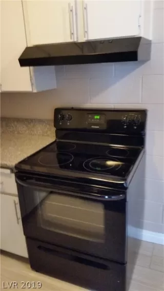 Photo #6: 2145759 Listing