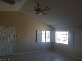 Photo #4: 2145766 Listing