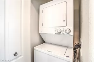 Photo #3: 2145770 Listing