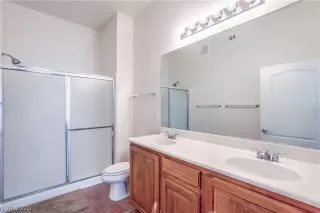 Photo #4: 2145770 Listing