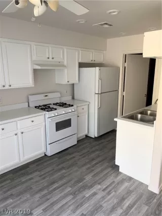 Photo #1: 2145802 Listing 