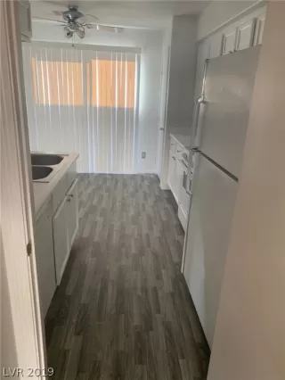 Photo #2: 2145802 Listing 