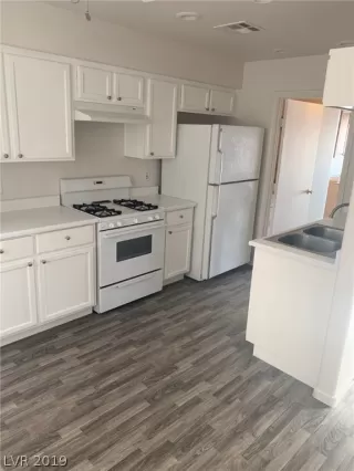 Photo #3: 2145802 Listing 