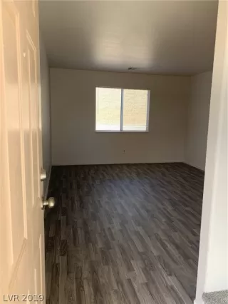 Photo #4: 2145802 Listing 