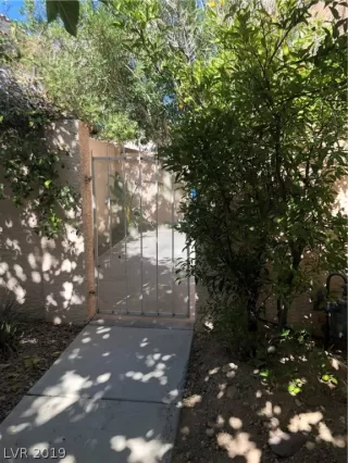 Photo #2: 2145806 Listing 