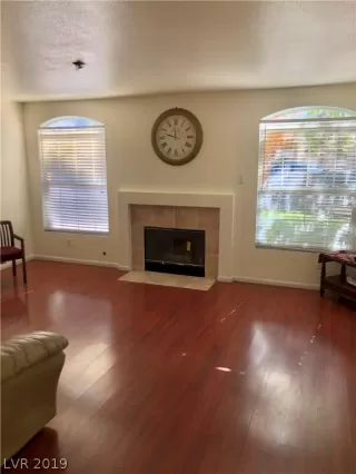 Photo #4: 2145806 Listing 