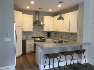 Photo #4: 2145814 Listing 