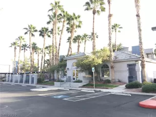 Photo #1: 2145833 Listing