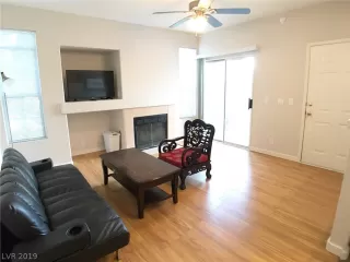 Photo #4: 2145833 Listing