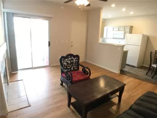 Photo #6: 2145833 Listing