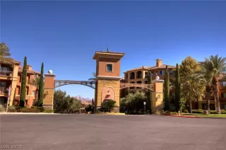 Photo #1: 2145859 Listing