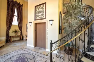 Photo #3: 2145859 Listing