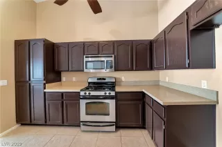 Photo #4: 2145872 Listing