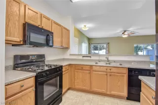 Photo #6: 2145877 Listing