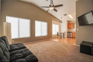 Photo #2: 2145946 Listing 