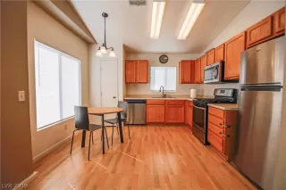 Photo #6: 2145946 Listing 