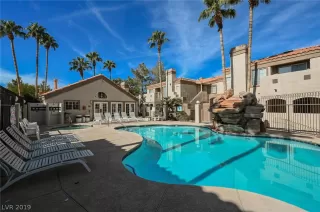 Photo #2: 2145961 Listing