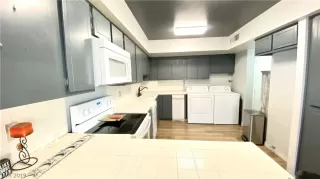 Photo #2: 2145986 Listing 