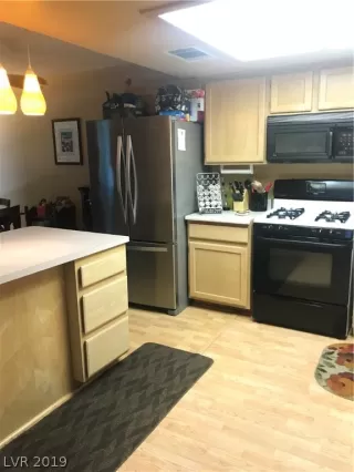 Photo #4: 2146077 Listing 