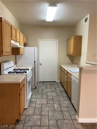 Photo #3: 2146085 Listing 