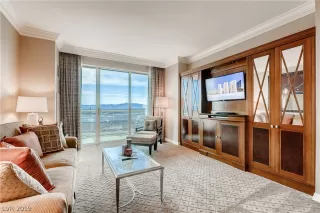 Photo #4: 2146129 Listing 