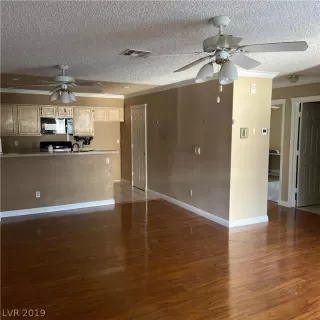 Photo #3: 2146149 Listing 