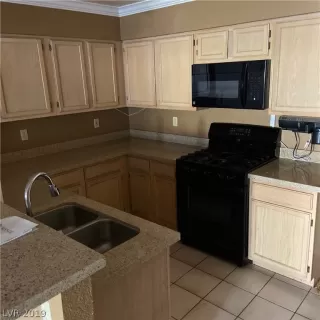 Photo #5: 2146149 Listing 
