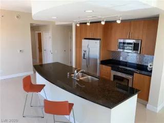 Photo #4: 2146254 Listing 