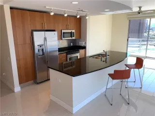 Photo #5: 2146254 Listing 