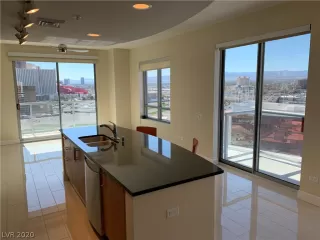 Photo #6: 2146254 Listing 