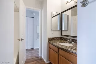 Photo #2: 2146288 Listing