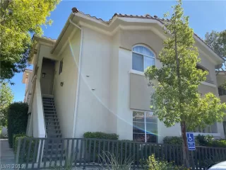 Photo #1: 2146296 Listing