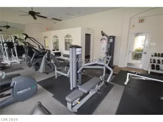 Photo #4: 2146296 Listing