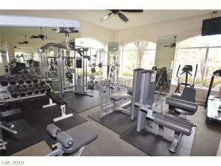 Photo #5: 2146296 Listing