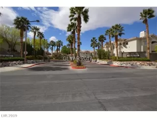 Photo #6: 2146296 Listing