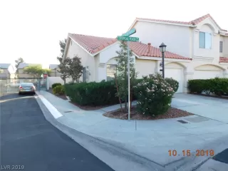 Photo #2: 2146318 Listing