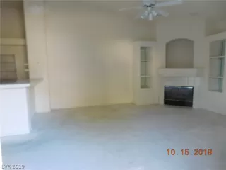 Photo #6: 2146318 Listing
