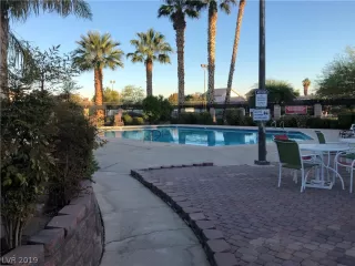 Photo #6: 2146341 Listing 