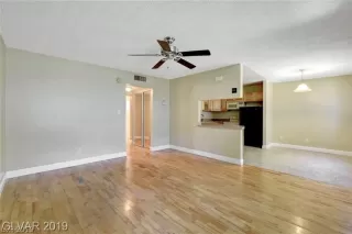 Photo #3: 2146371 Listing