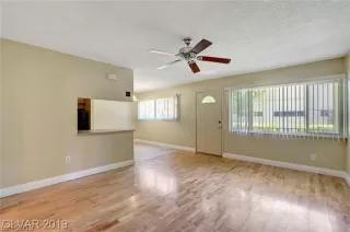 Photo #4: 2146371 Listing