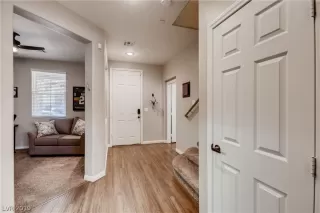 Photo #2: 2146466 Listing 