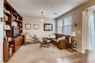 Photo #4: 2146466 Listing 