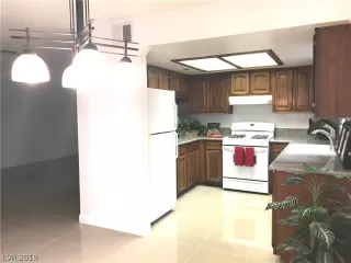 Photo #4: 2146470 Listing 