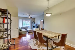 Photo #1: 2146528 Listing 